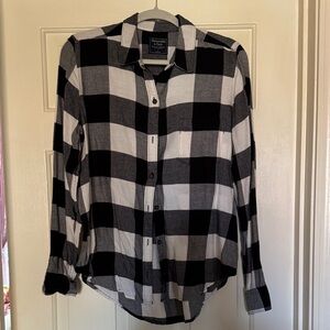 Abercrombie & Fitch Black and White Plaid Button-Down Shirt